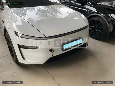Photo 1 of 21: 2025 Tesla Model Y RWD, VIN LRWYGCFJ7SC106010 — Korean insurance auction