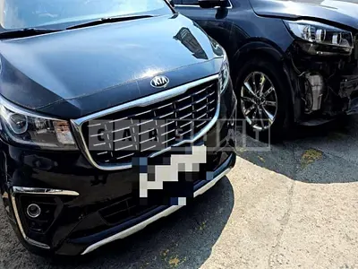 Photo 1 of 13: 2019 Kia Carnivals — Korean insurance auction