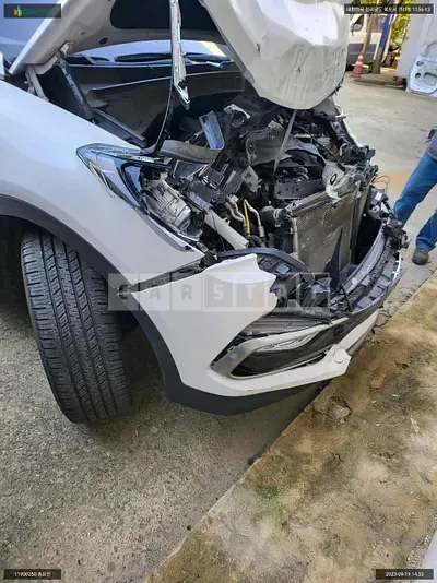 Photo 1 of 11: 2017 Hyundai Santa Fe 2.0 (2WD), VIN KMHSW81UBJU824562 — Korean insurance auction