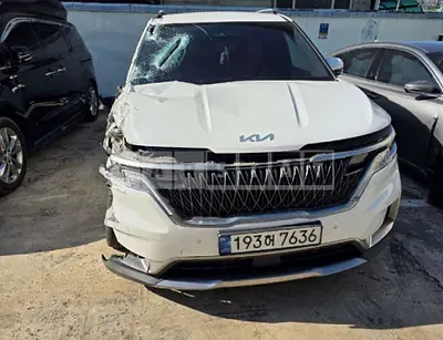 Photo 1 of 39: 2023 Kia Carnival, VIN KNANC81BBPS236903 — Korean insurance auction