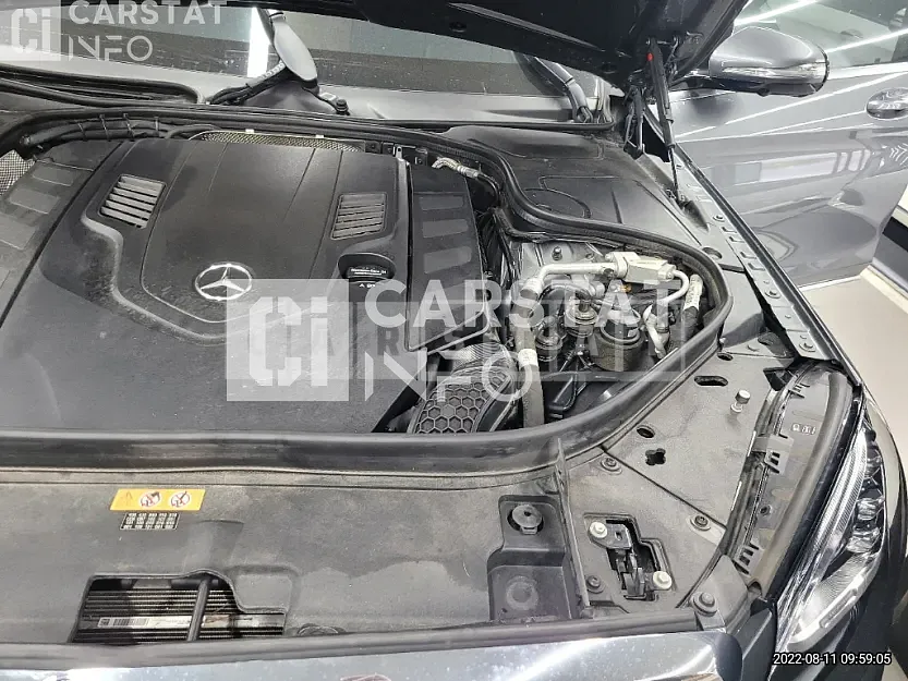 Photo 2 of 16: 2020 Mercedes-Benz S560 4Matic, VIN W1KUG8GB7LA557785 — Korean insurance auction