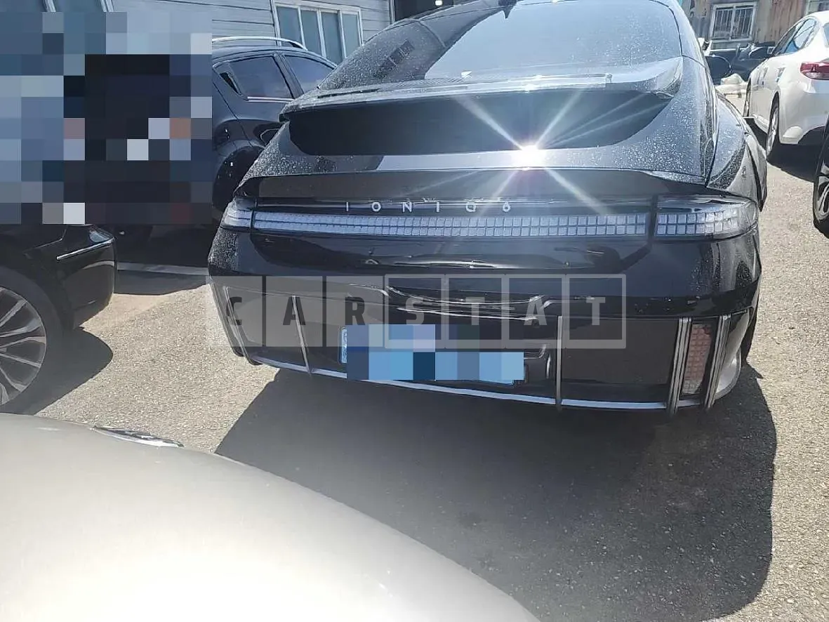 Photo 2 of 20: 2023 Hyundai IONIQ 6 Long Range, VIN KMHM541AFPA024571 — Korean insurance auction