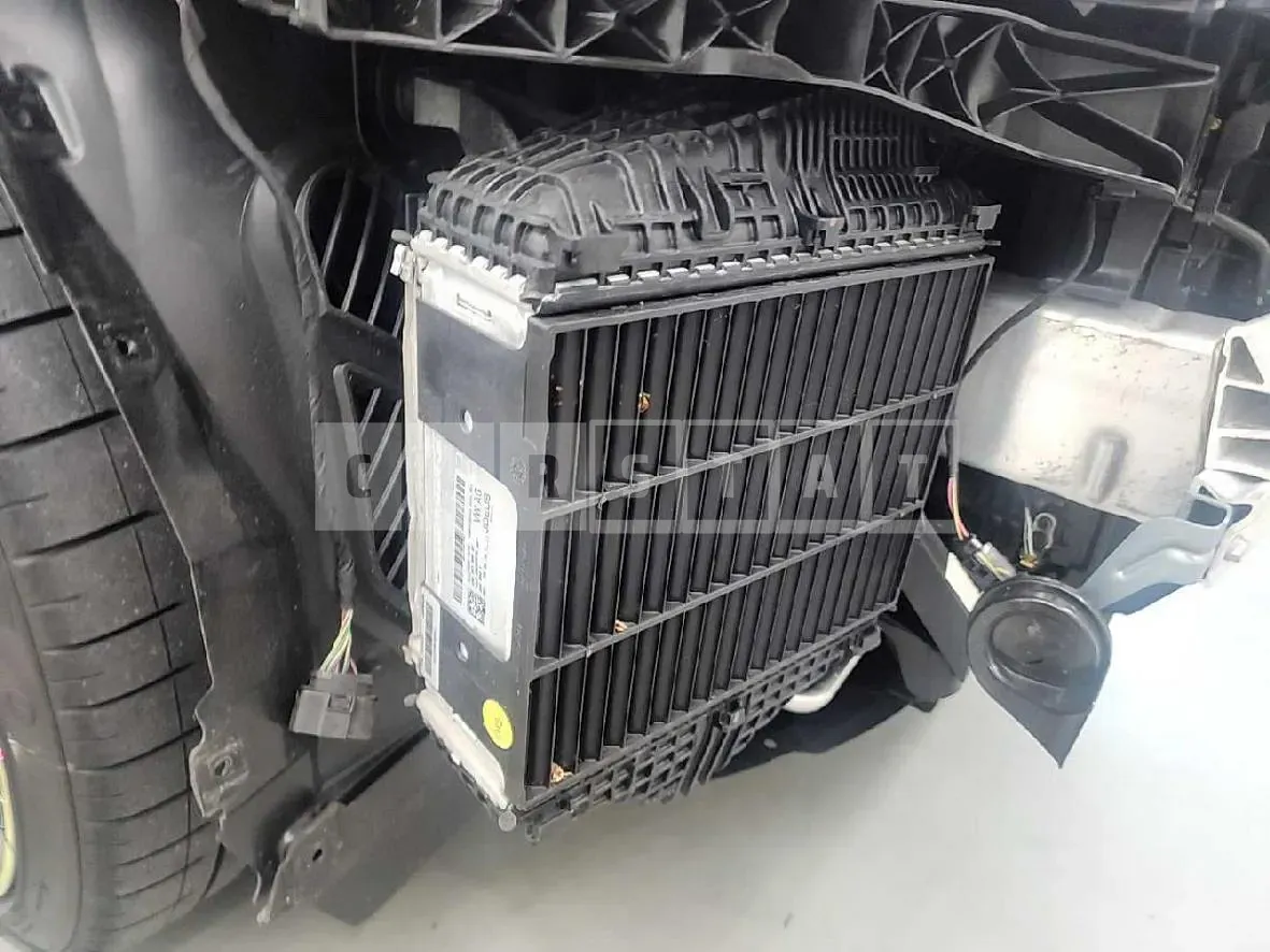 Photo 2 of 7: 2024 Lamborghini (parts) Urus S Front Bumper, Wheels — Korean insurance auction