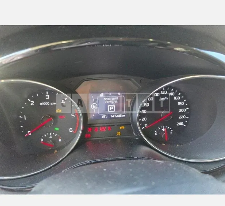 Photo 2 of 17: 2016 Kia Carnival 2.2 — Korean insurance auction