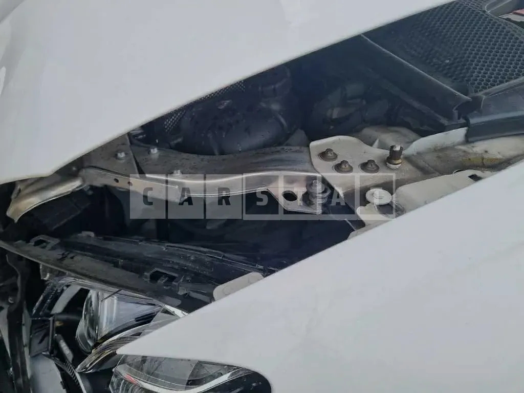 Photo 2 of 9: 2019 Mercedes-Benz E220 d, VIN WDDZF0EB8KA661732 — Korean insurance auction