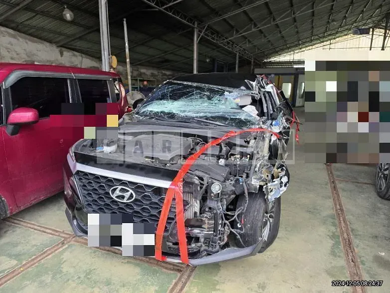 Photo 2 of 4: 2018 Hyundai Santa Fe TM 2.0 — Korean insurance auction