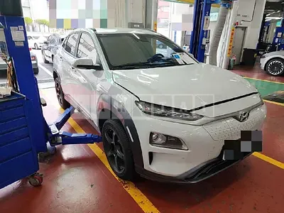 Photo 1 of 14: 2020 Hyundai Kona Electric, VIN KMHK381GFLU104825 — Korean insurance auction