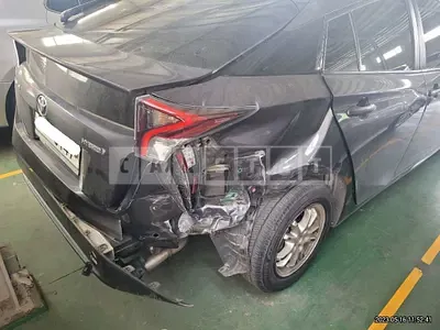 Photo 1 of 13: 2017 Toyota Prius, VIN JTDKBRFU6H3533370 — Korean insurance auction