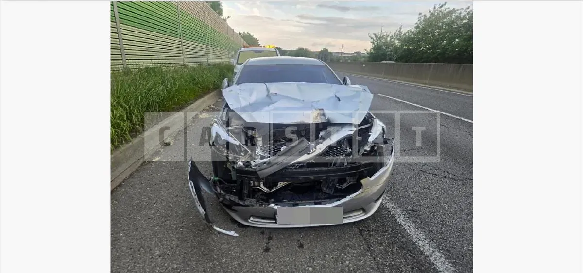 Photo 2 of 6: 2015 Kia K7 — Korean insurance auction