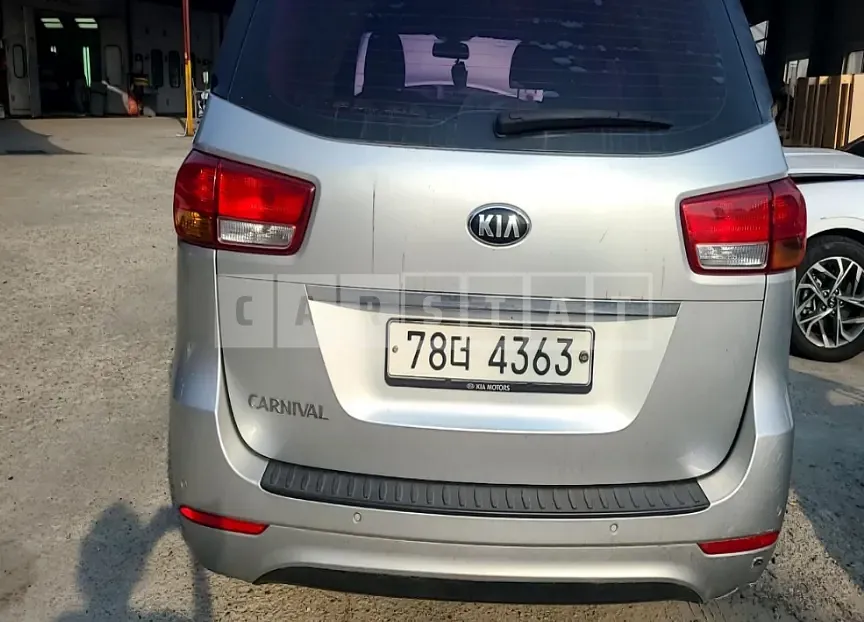 Photo 2 of 11: 2015 Kia Carnival, VIN KNHMF37ABFS004780 — Korean insurance auction