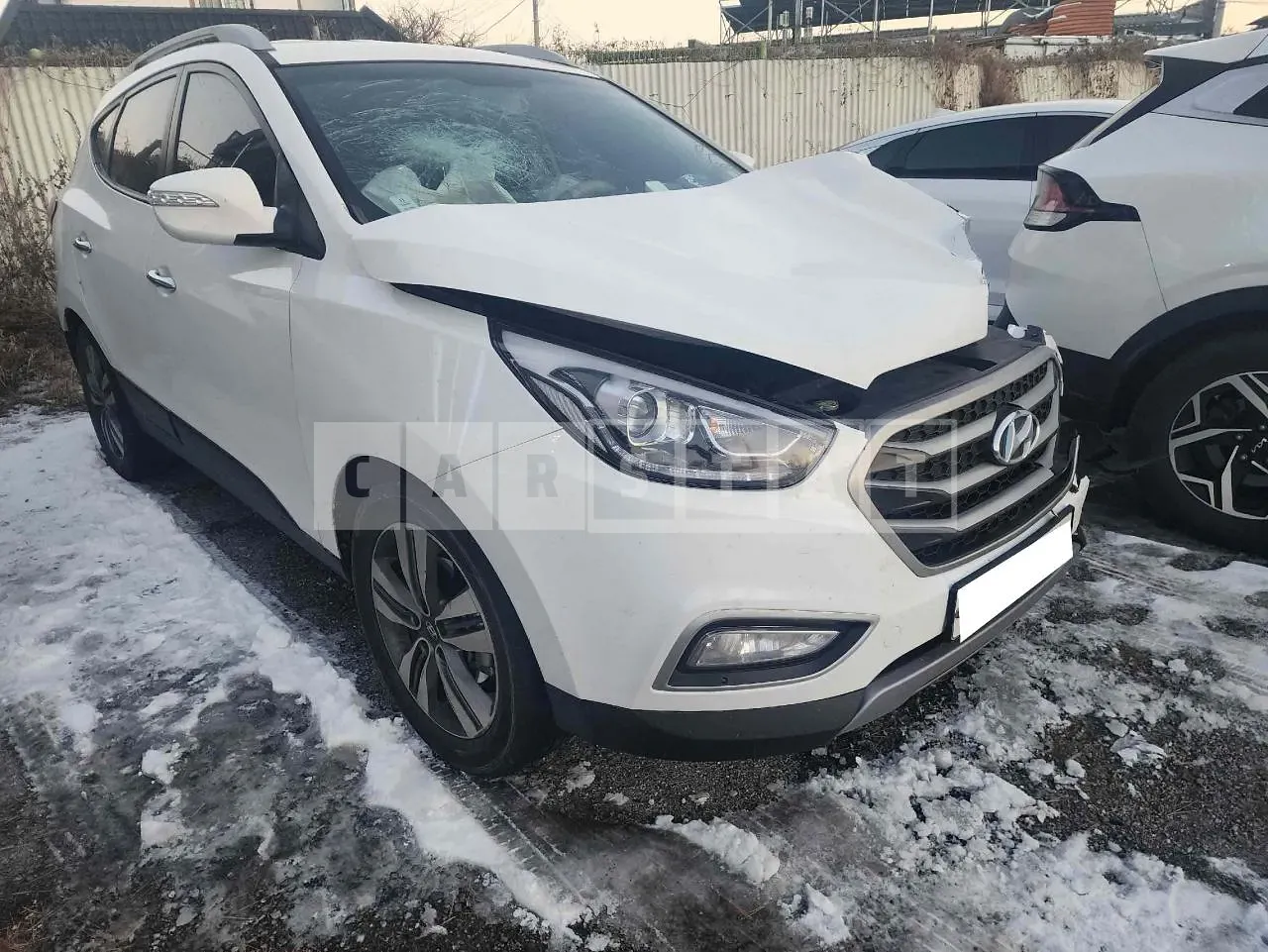 Photo 2 of 10: 2015 Hyundai Tucson, VIN KMHJU81VBFU046423 — Korean insurance auction