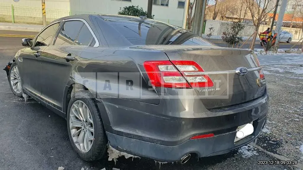 Photo 2 of 15: 2015 Ford Taurus, VIN 1FAHP2F98FG129982 — Korean insurance auction