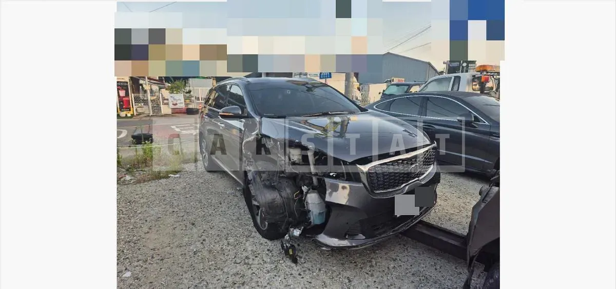 Photo 2 of 17: 2018 Kia Sorento — Korean insurance auction