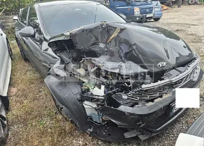 Photo 1 of 9: 2021 Kia K5 — Korean insurance auction