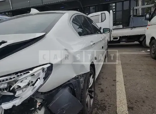 Photo 2 of 9: 2018 BMW 520d, VIN WBAJC3106JG994686 — Korean insurance auction