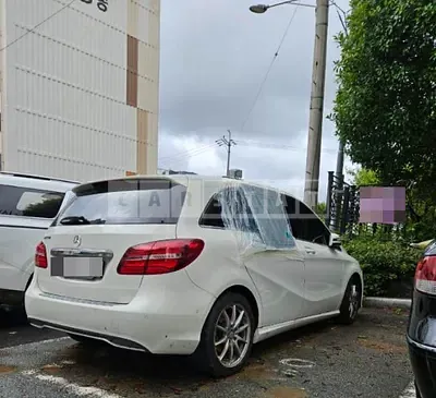 Photo 1 of 4: 2017 Mercedes-Benz B200 d — Korean insurance auction