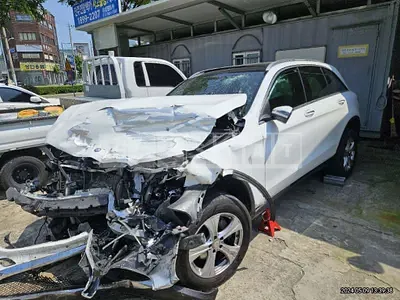 Photo 1 of 18: 2016 Mercedes-Benz GLC220d 4Matic — Korean insurance auction