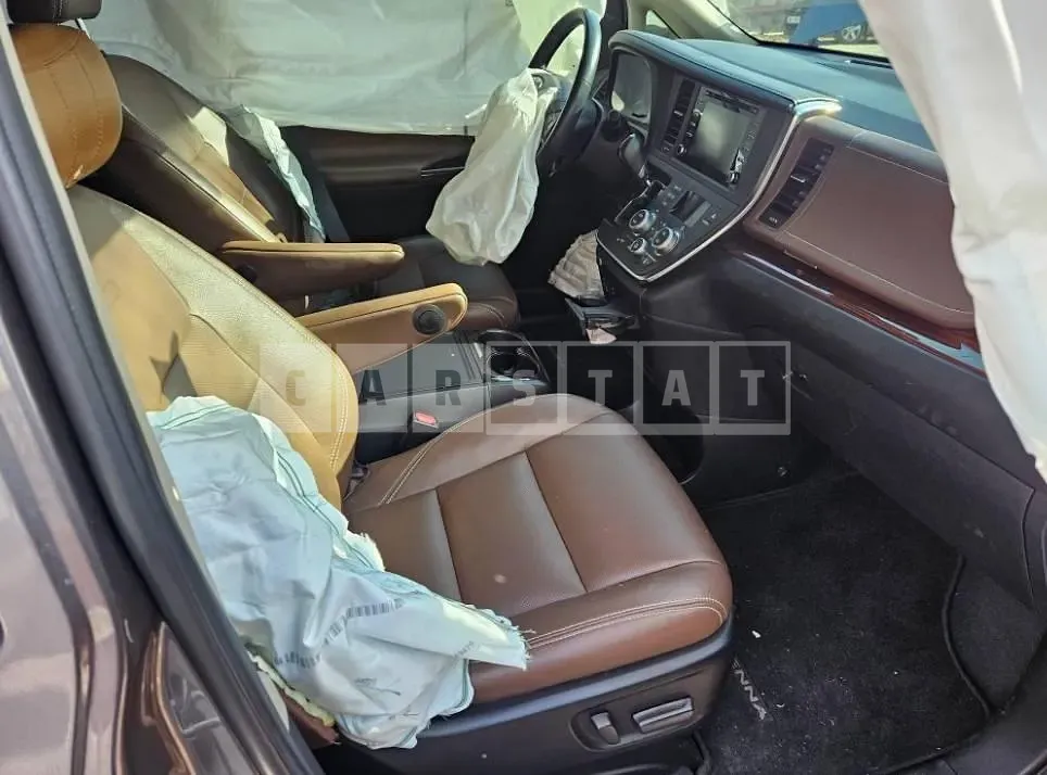 Photo 2 of 7: 2019 Toyota Siena AWD — Korean insurance auction