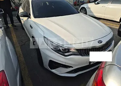 Photo 1 of 11: 2019 Kia K5 — Korean insurance auction