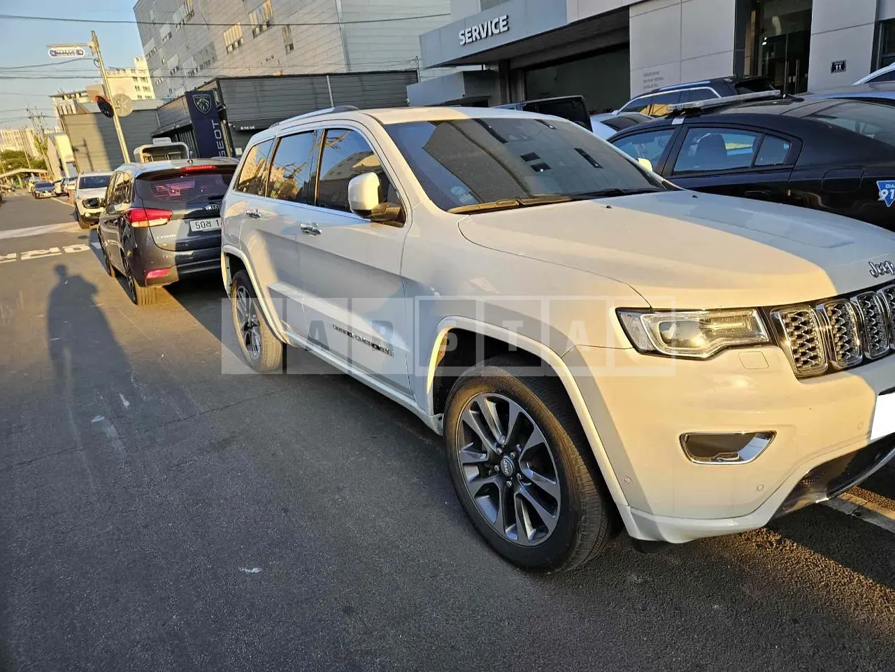 Photo 2 of 20: 2017 Jeep Grand Cherokee, VIN 1C4RJFCMXHC858320 — Korean insurance auction