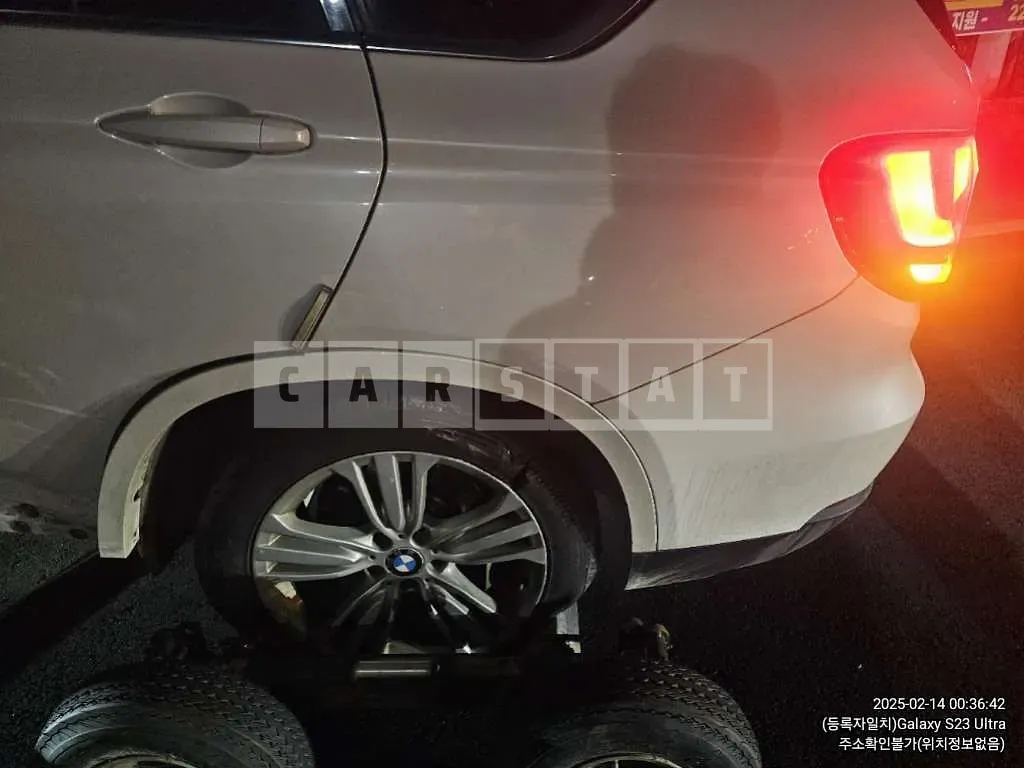 Photo 2 of 6: 2015 BMW X5 xDrive 30d — Korean insurance auction
