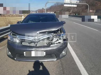 Photo 1 of 5: 2014 Toyota Camry — Korean insurance auction