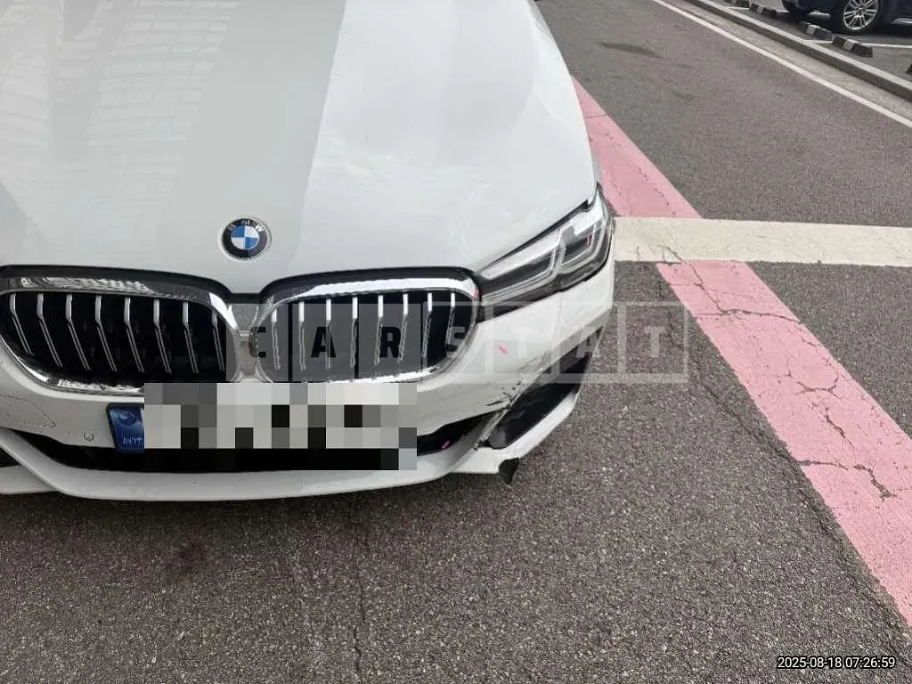 Photo 2 of 31: 2023 BMW 523d — Korean insurance auction