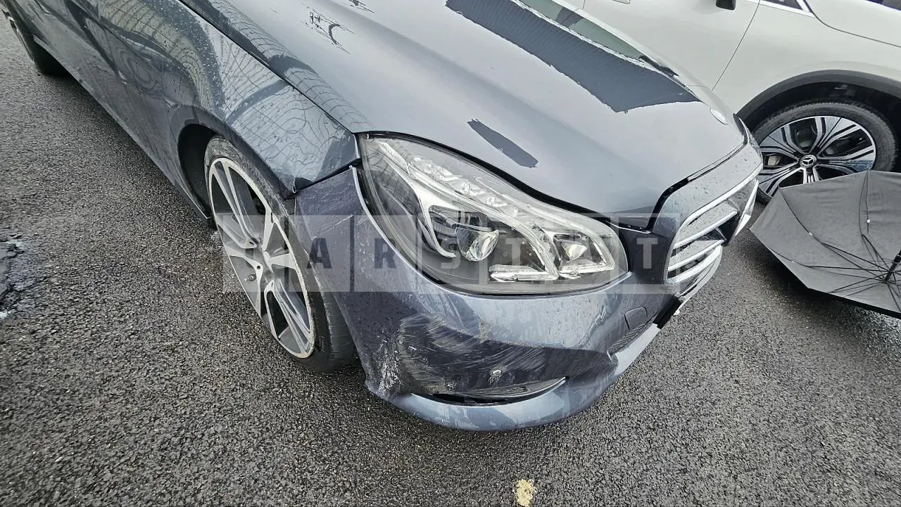 Photo 2 of 14: 2015 Mercedes-Benz E220 BlueTec, VIN WDDHF0AB8GB190488 — Korean insurance auction