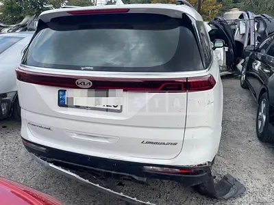 Photo 1 of 26: 2021 Kia Carnivals — Korean insurance auction
