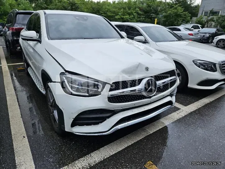 Photo 2 of 39: 2022 Mercedes-Benz GLC300 e 4Matic Coupe — Korean insurance auction