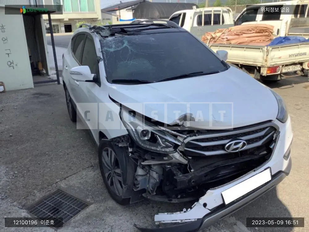 Photo 2 of 14: 2015 Hyundai Tucson, VIN KMHJT81VBFU073335 — Korean insurance auction