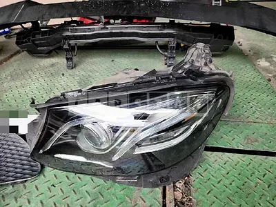 Photo 1 of 2: 2016 Mercedes-Benz (parts) E220 d Light — Korean insurance auction