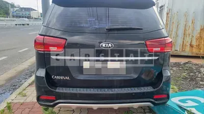 Photo 1 of 24: 2018 Kia Carnivals, VIN KNAMB81ABKS478631 — Korean insurance auction