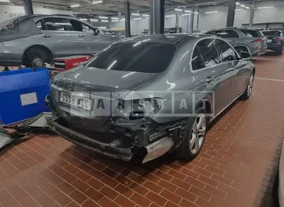 Photo 1 of 9: 2018 Mercedes-Benz E220d, VIN WDDZF0EB0JA484754 — Korean insurance auction