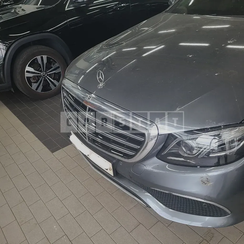 Photo 2 of 9: 2019 Mercedes-Benz E300 4Matic, VIN WDDZF4KBXKA588522 — Korean insurance auction