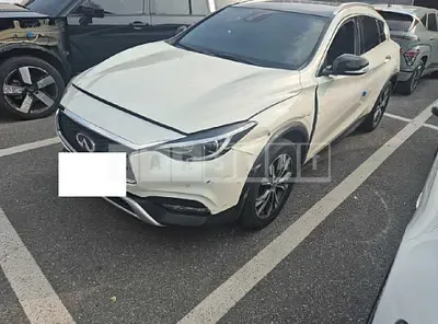 2019 infiniti QX30 AWD
