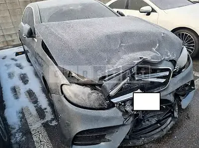 Photo 1 of 22: 2019 Mercedes-Benz E300, VIN WDDZF4JB0KA567051 — Korean insurance auction