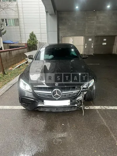 Photo 1 of 16: 2018 Mercedes-Benz The New E63 4Matic, VIN WDDZF8JB6JA396912 — Korean insurance auction