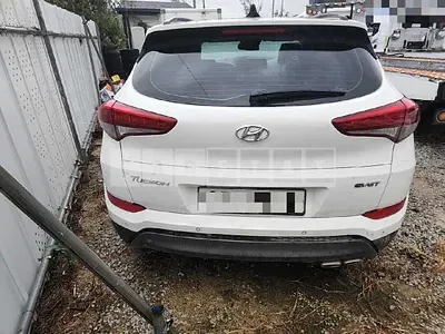 Photo 1 of 9: 2015 Hyundai Tucson — Korean insurance auction