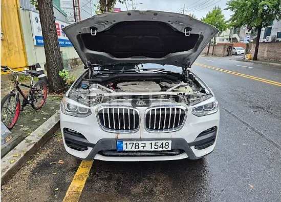 Photo 2 of 10: 2020 BMW X3 — Korean insurance auction