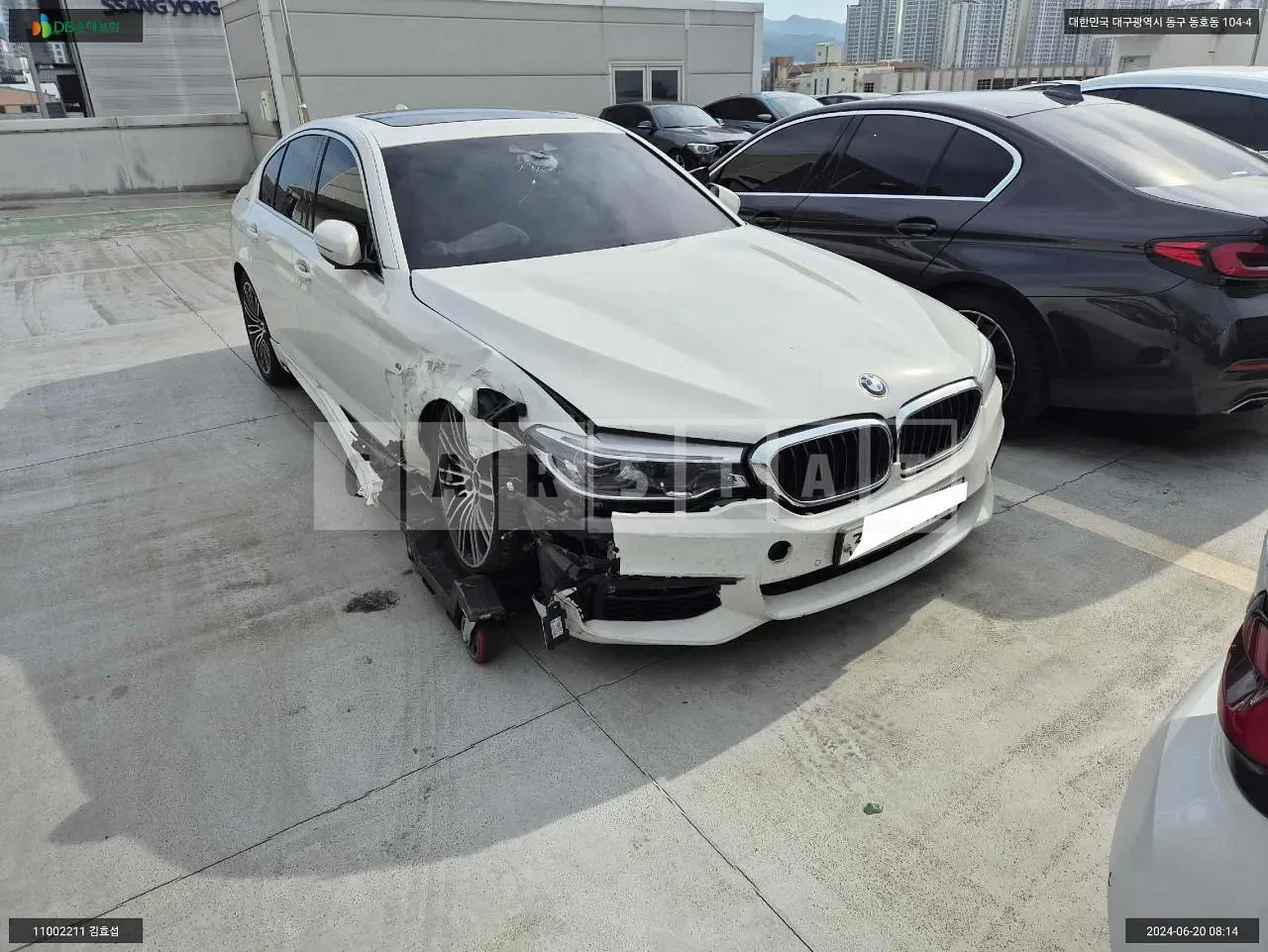 Photo 2 of 13: 2020 BMW 520d M Sport Package, VIN WBAJF3101LCE86467 — Korean insurance auction