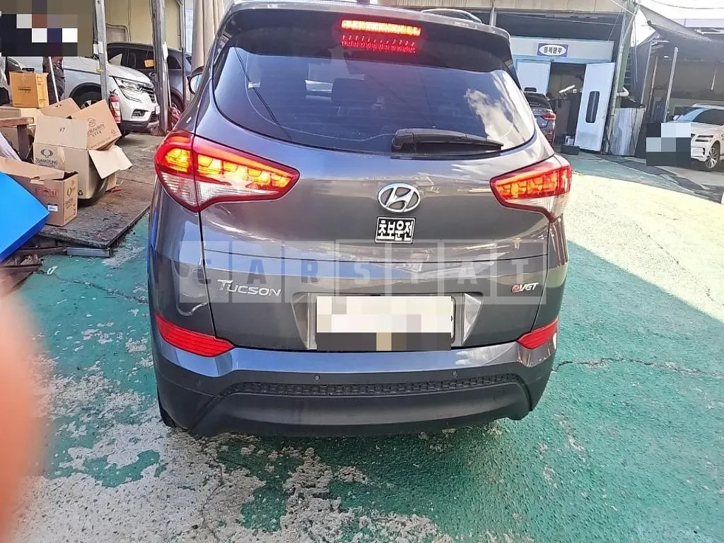 Photo 2 of 6: 2015 Hyundai Tucson TL — Korean insurance auction