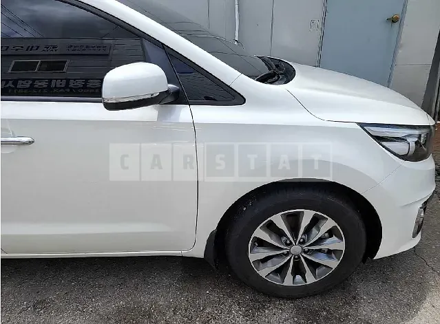 Photo 2 of 27: 2016 Kia Carnival, VIN KNAMB81ABGS167196 — Korean insurance auction