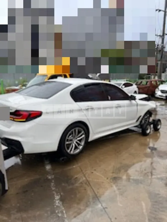 Photo 2 of 9: 2017 BMW 520d — Korean insurance auction