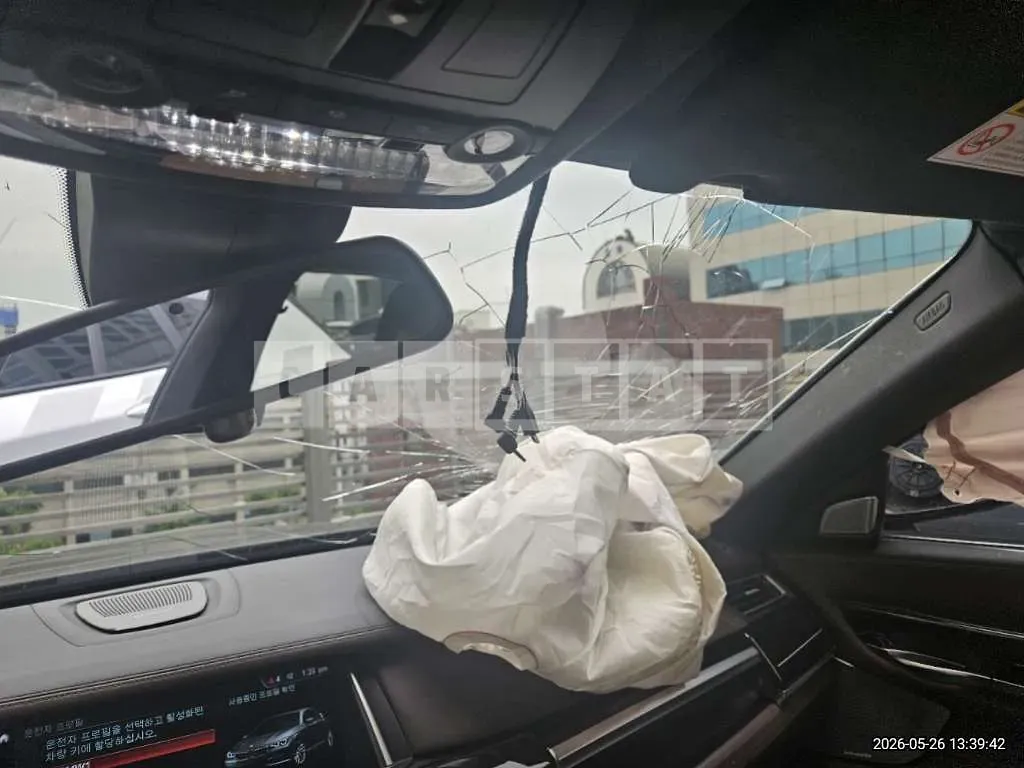 Photo 2 of 28: 2015 BMW 750Li xDrive — Korean insurance auction