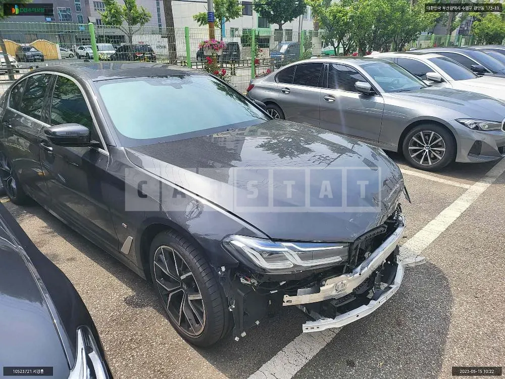 Photo 2 of 11: 2022 BMW 530i, VIN WBA71BH01PWX92367 — Korean insurance auction