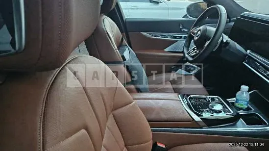 Photo 2 of 50: 2023 BMW 750e xDrive — Korean insurance auction