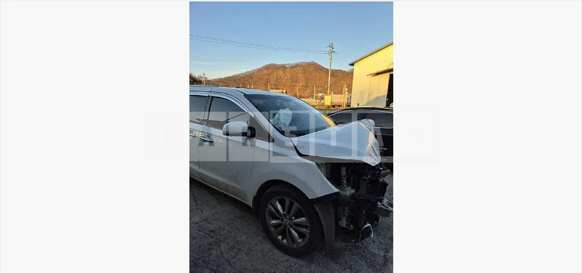 Photo 2 of 7: 2018 Kia Carnivals — Korean insurance auction