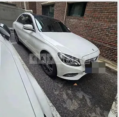 Photo 1 of 15: 2015 Mercedes-Benz C200 — Korean insurance auction