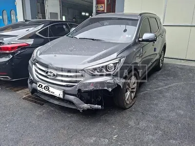 Photo 1 of 36: 2016 Hyundai Santa Fe, VIN KMHSW81UBGU577326 — Korean insurance auction